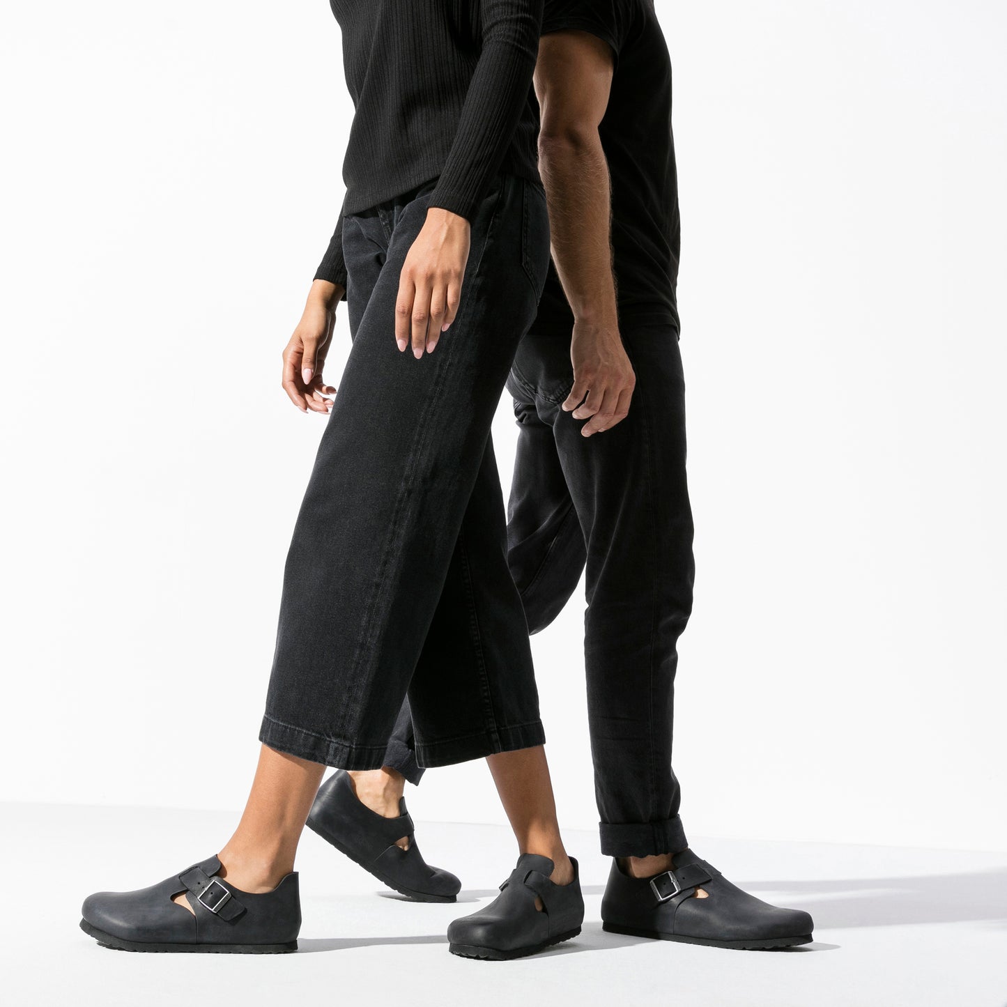 Birkenstock Unisex's London Oiled Leather Clog Shoes Black