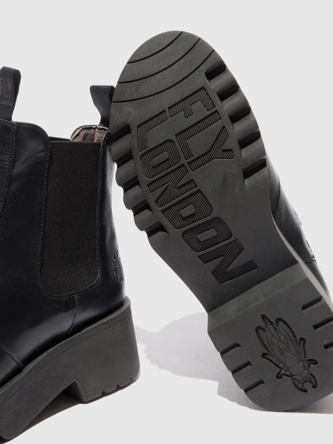 Fly London Women's MEDI789FLY Chelsea Ankle Boots Black