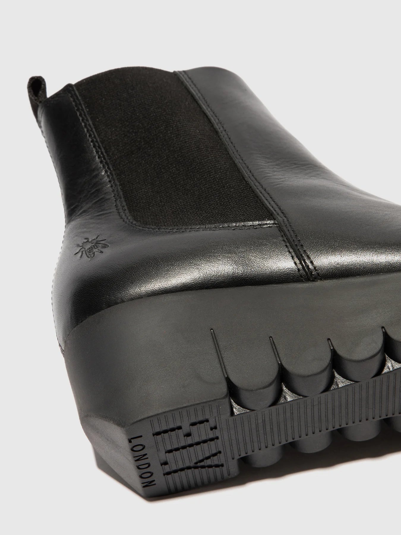 Fly London Women's VAZE177FLY Chelsea Ankle Boots Black