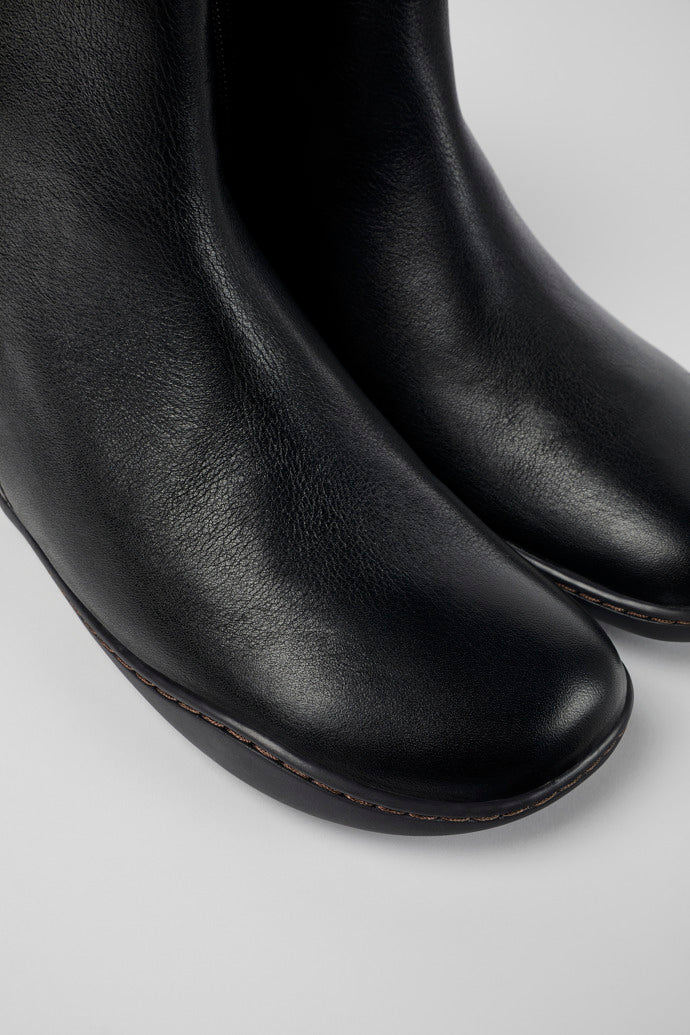 Camper Women's K400676 Peu Leather Ankle Boots Black