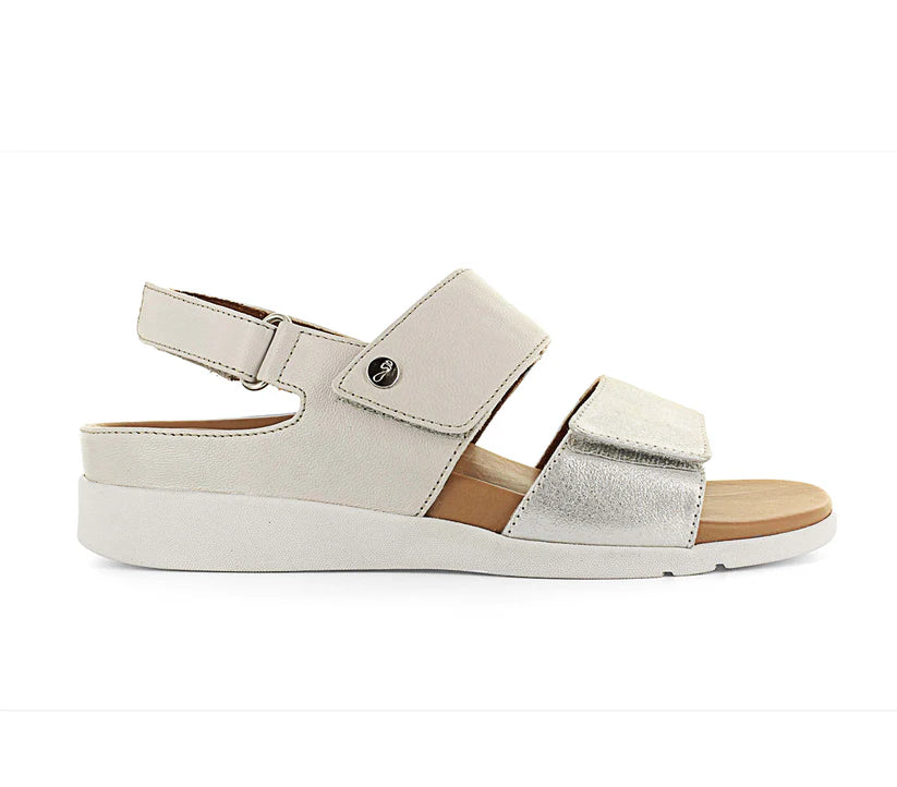 Strive Women's Riviera II Leather Sandals Silver Stone