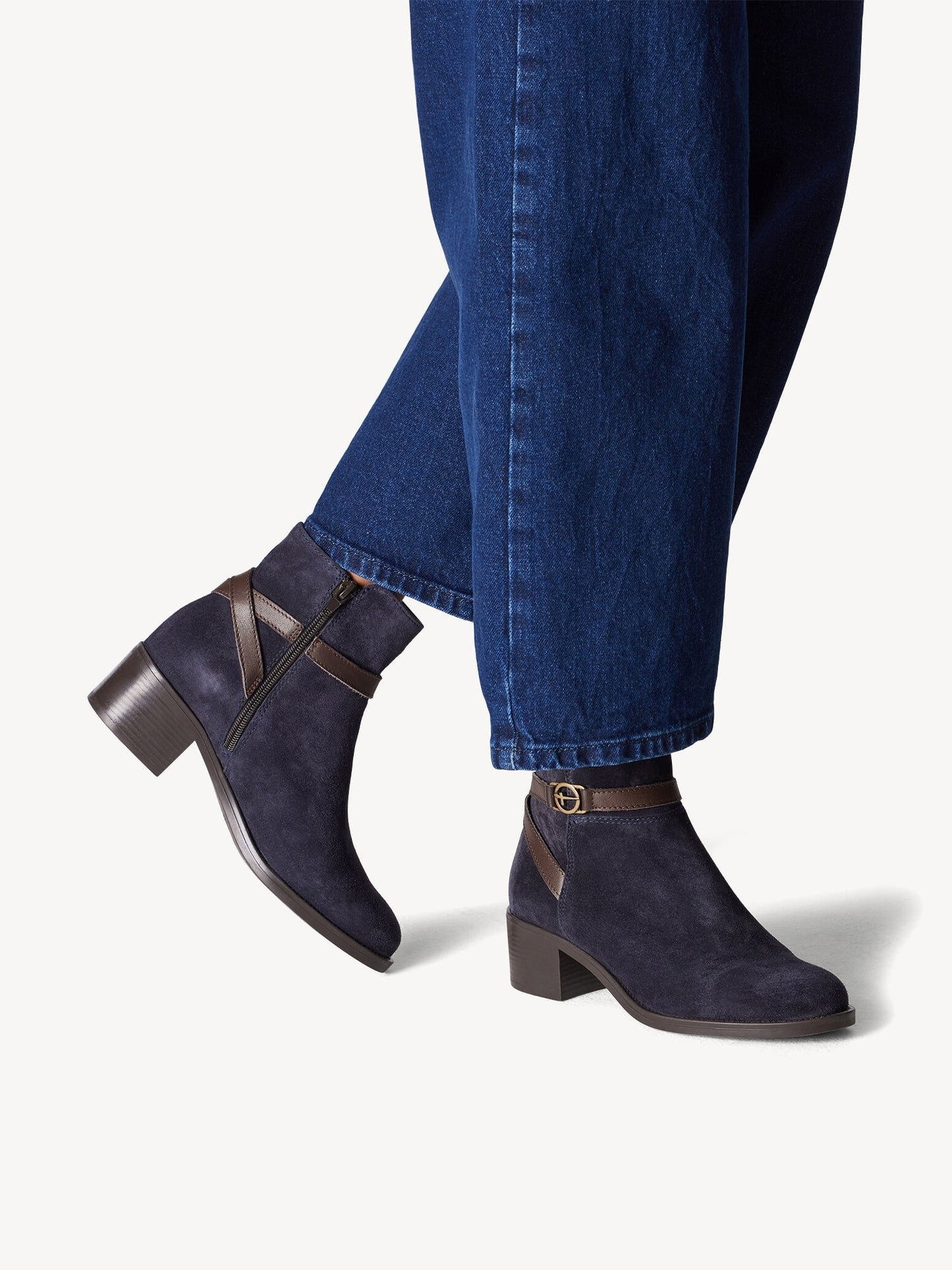 Tamaris Women's 1-25017-41 Leather Ankle Boots Navy Blue