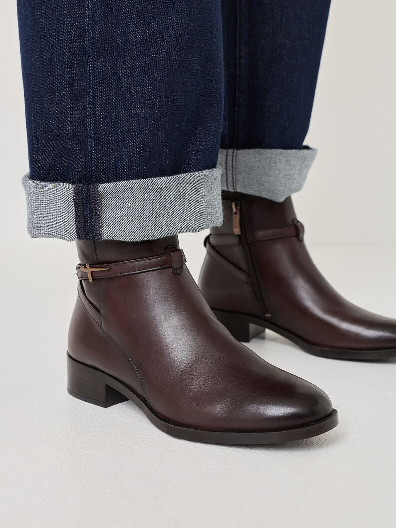 Tamaris Women's 1-25321-43 Leather Ankle Boots Mahogany Brown