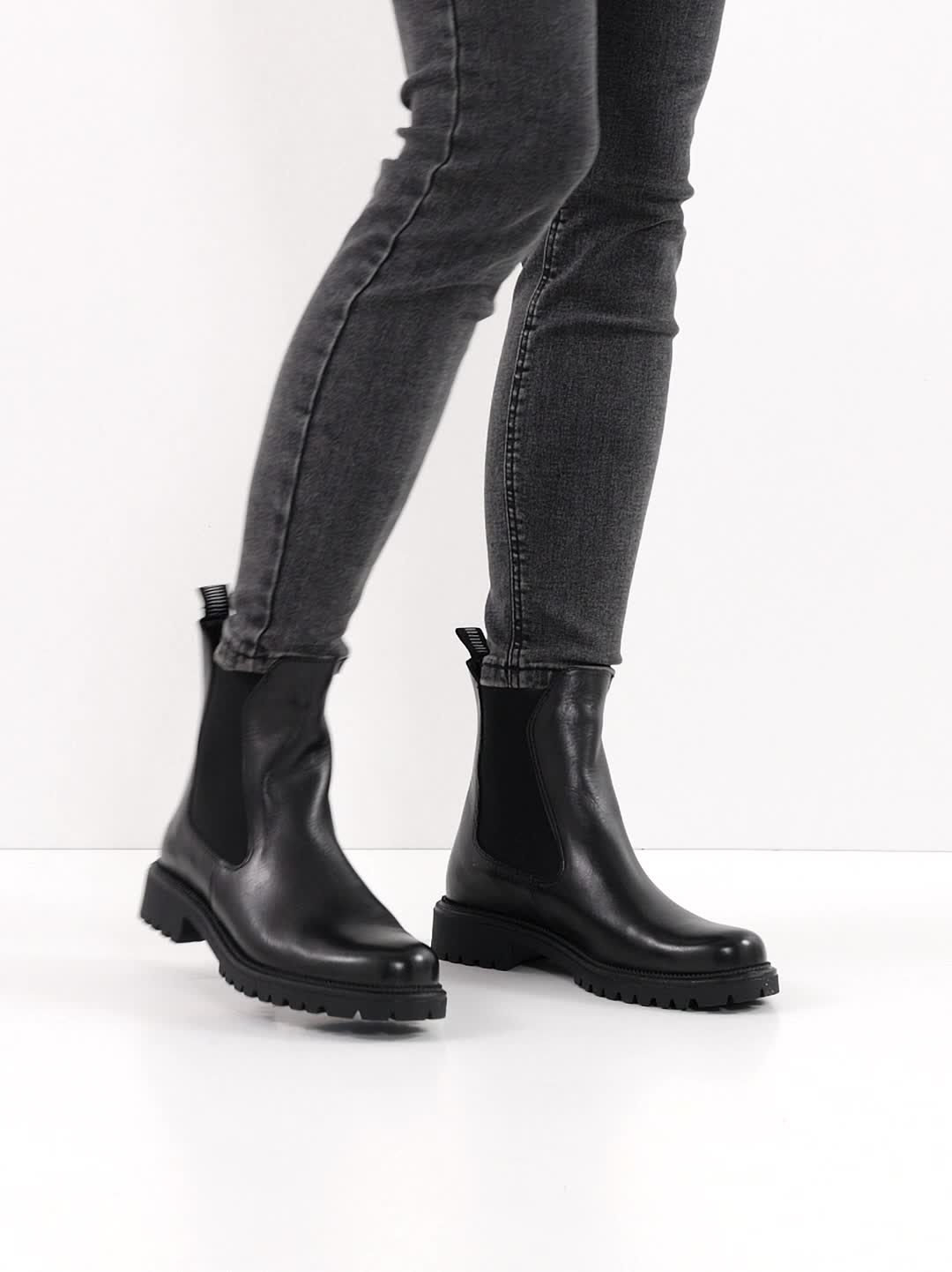 Tamaris Women's 1-26427-41 Leather Chelsea Boots Black