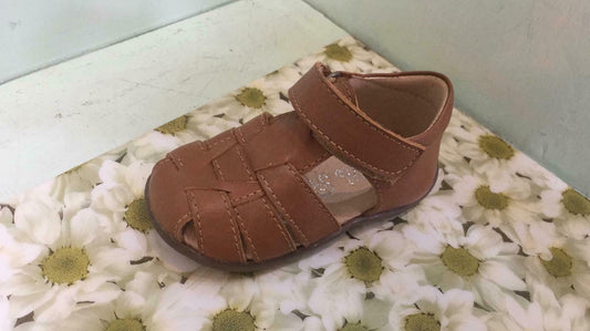 Petasil Childrens Kids Target Leather Closed Toe Sandals Cognac