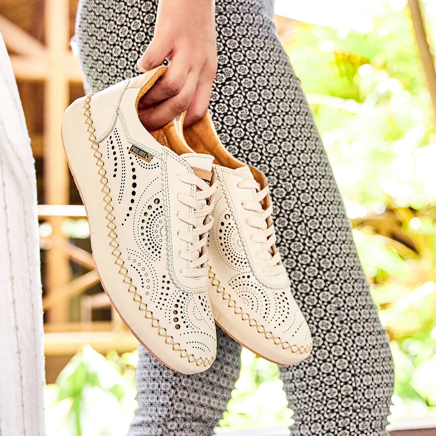 Pikolinos Women's Mesina W6B-6996 Leather Punched Sneakers Nata