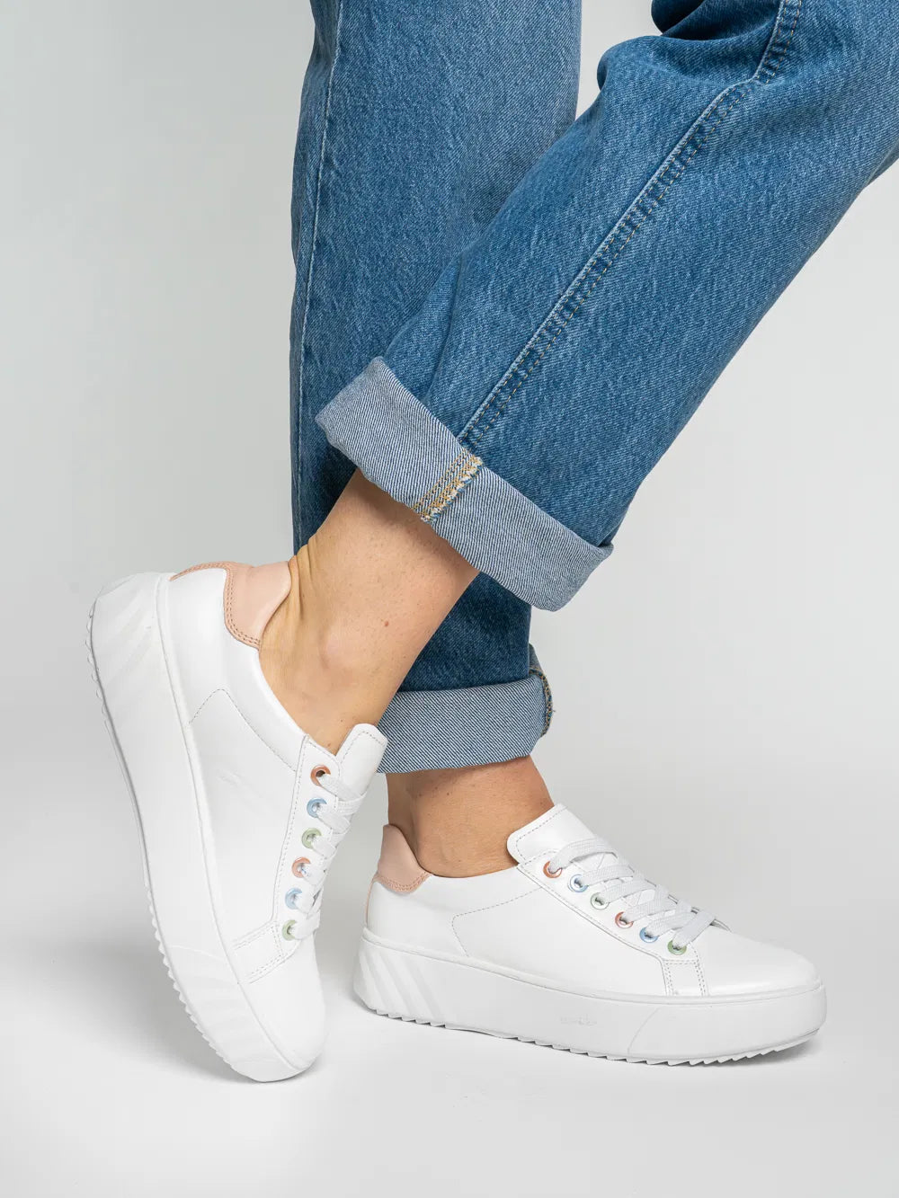 Ara Women's 12-46523-73 Leather Monaco Lace-Up Sneakers White / Apricot