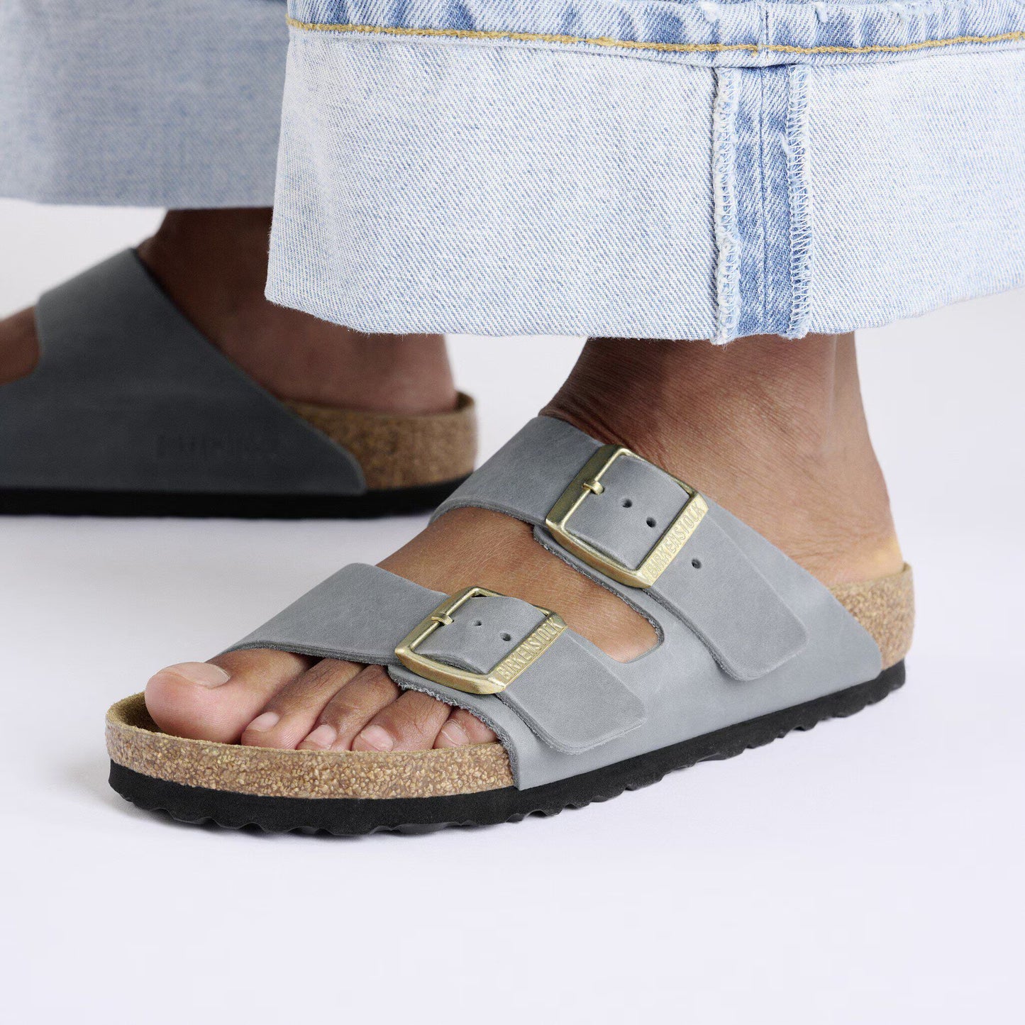 Birkenstock Women's Arizona Oiled Leather Regular Fit Sandals Basalt Grey