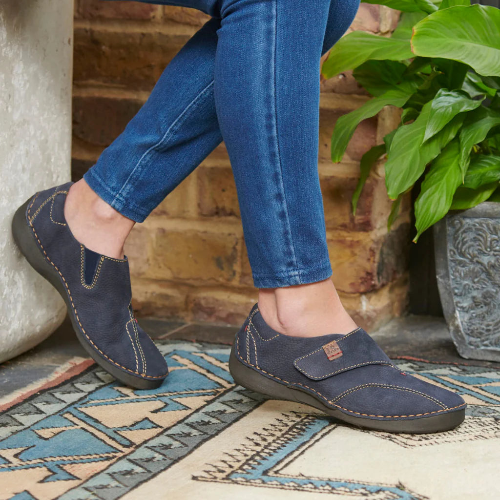 Josef Seibel Women's Fergey 68 Casual Leather Shoes Ocean Blue