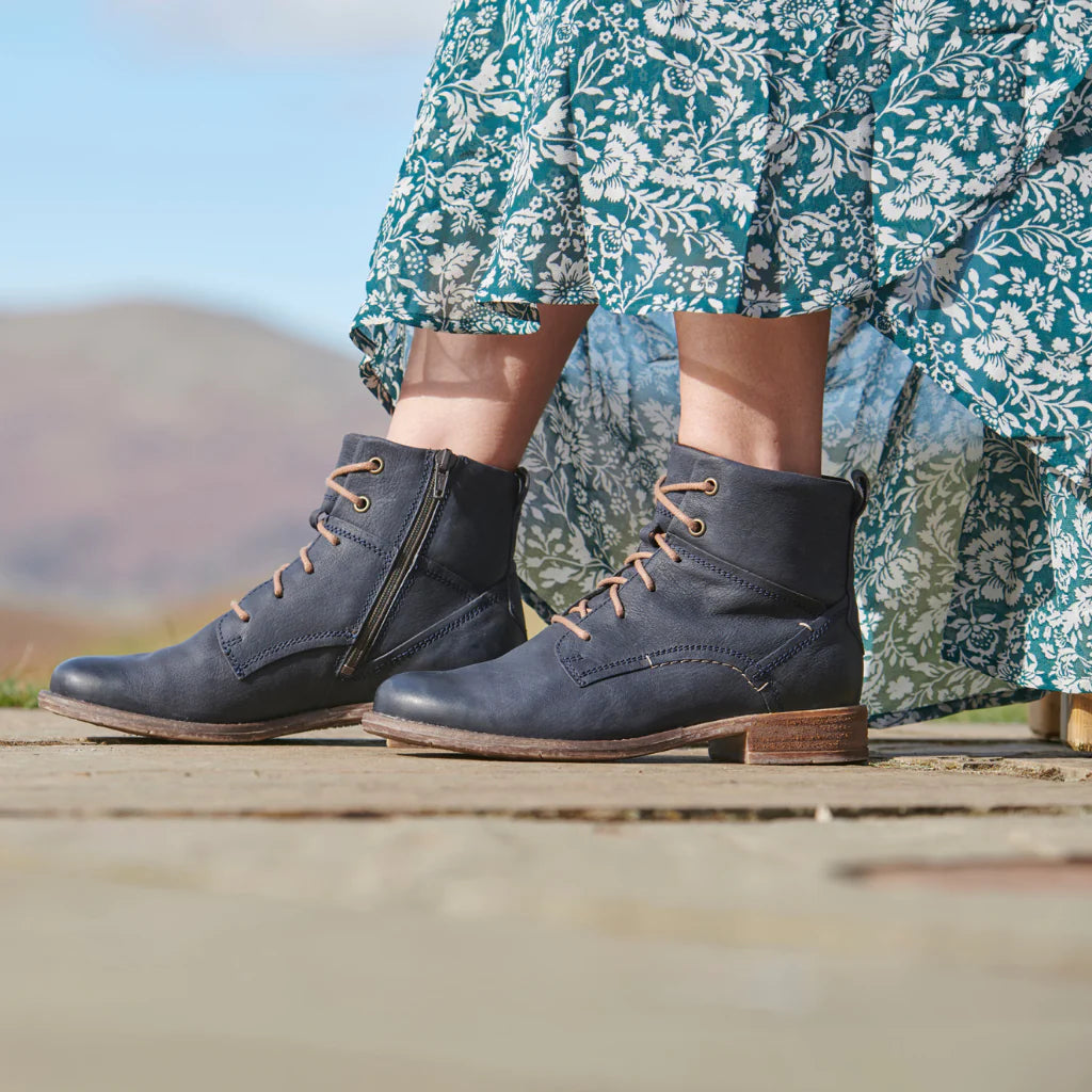Josef Seibel Women's Sienna 95 Leather Ankle Boots Ocean Blue