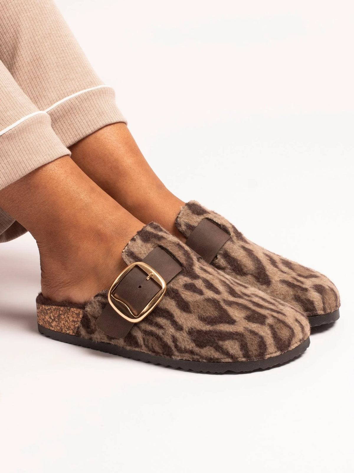 Lunar Women's KLC001 Oakley Ocelot Mule Slipper