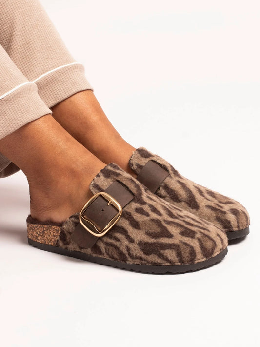 Lunar Women's KLC001 Oakley Ocelot Mule Slipper