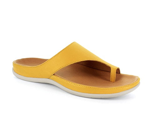 Strive Women's Capri Sandals Honey Gold Yellow