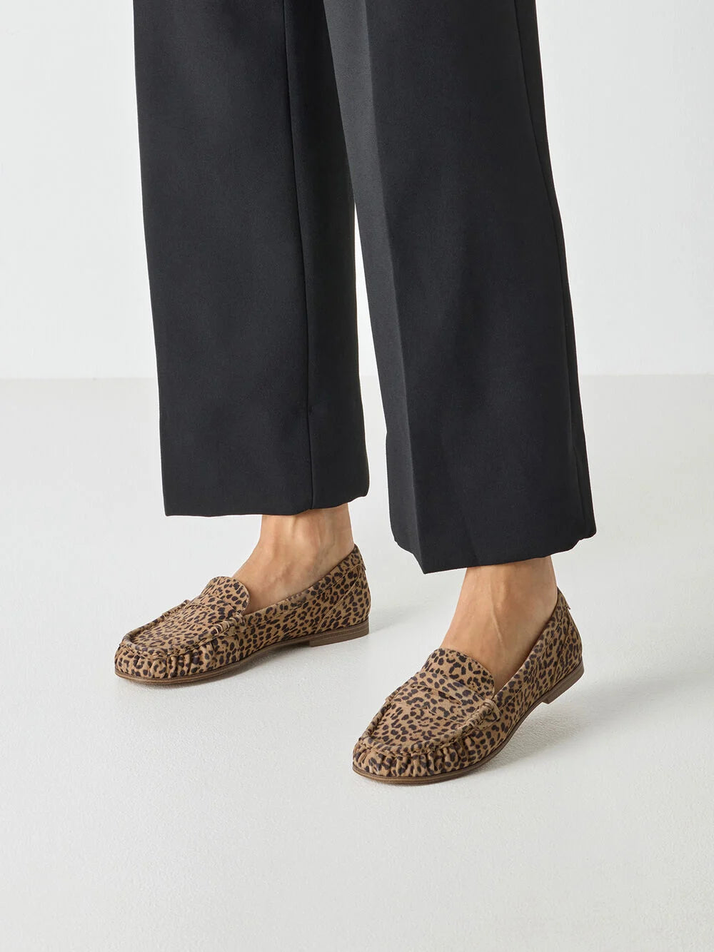 Tamaris Women's 1-24204-46 Leather Slipper Loafer Shoes Leopard Print