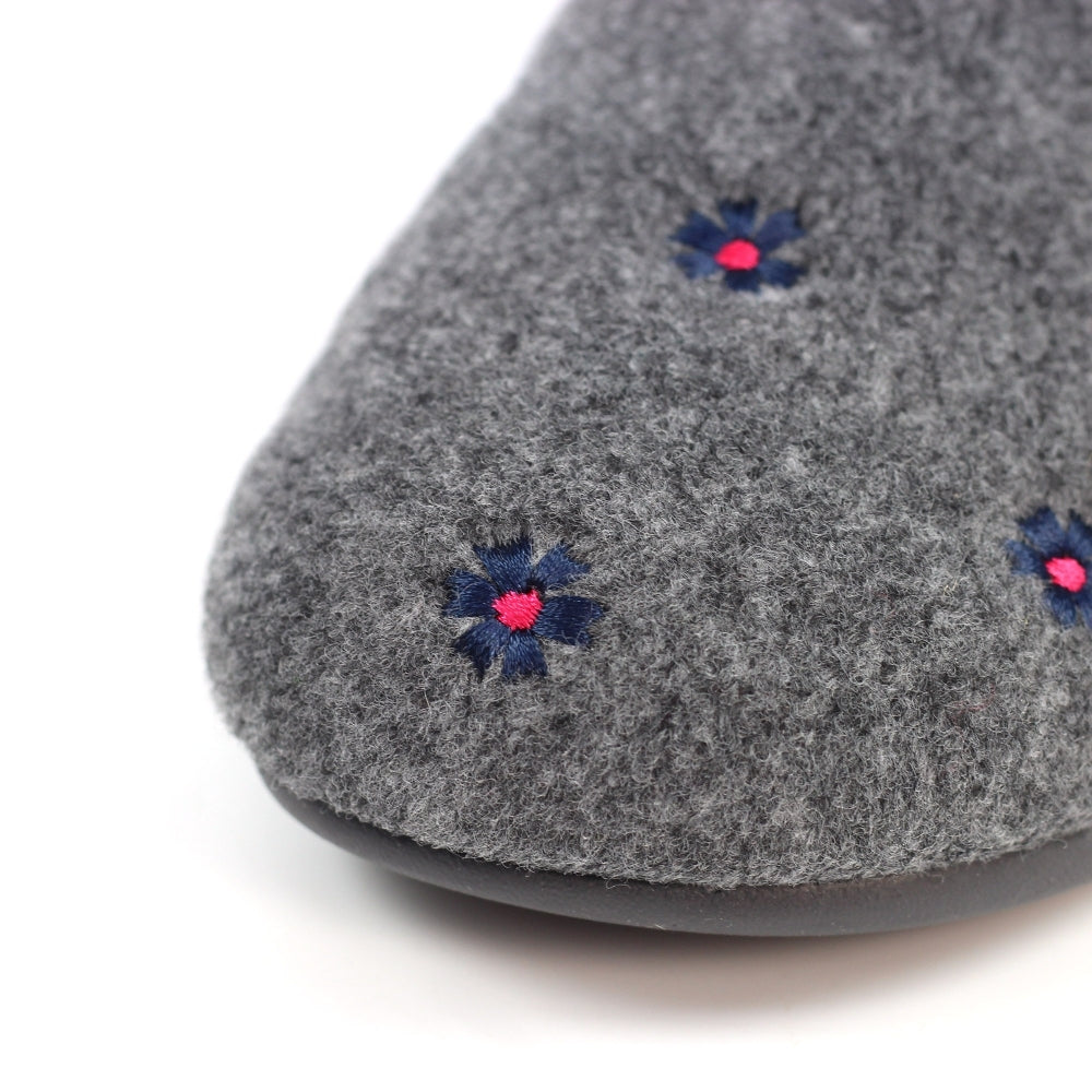 Lunar Women's KLA250 Havana Slippers Grey