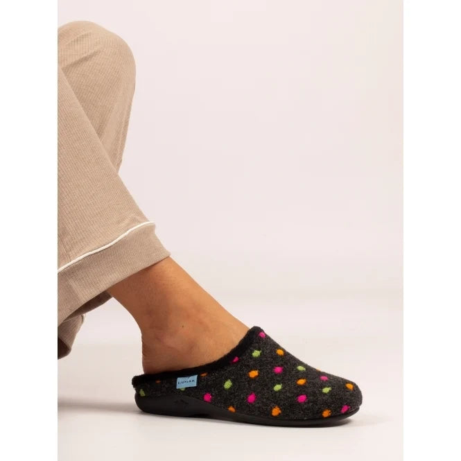 Lunar Women's KLA221 BK Peanut Black Mule Slipper
