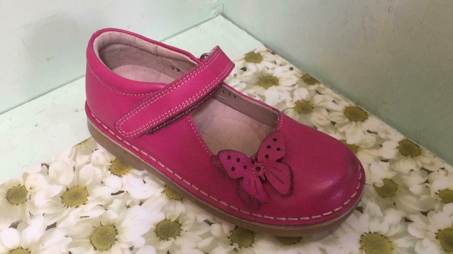 Petasil Childrens Girls Cattlin Mary Jane Leather Butterfly Shoes Fuchsia