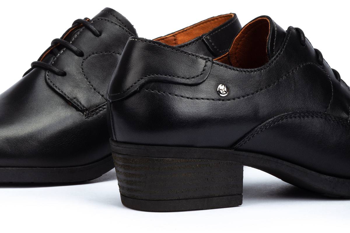 Pikolinos Women's Daroca W1U-5992 Low- Heeled Derby Shoes Black