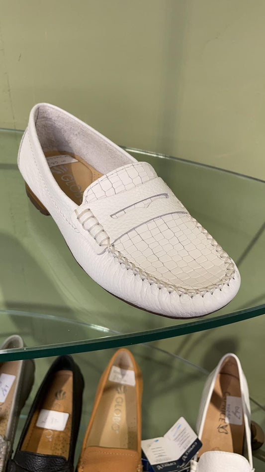 Globo Women's Keswick Leather Slip-On Penny Loafer Shoes White
